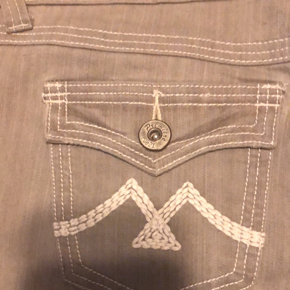 Jeans - Picture 11 of 12
